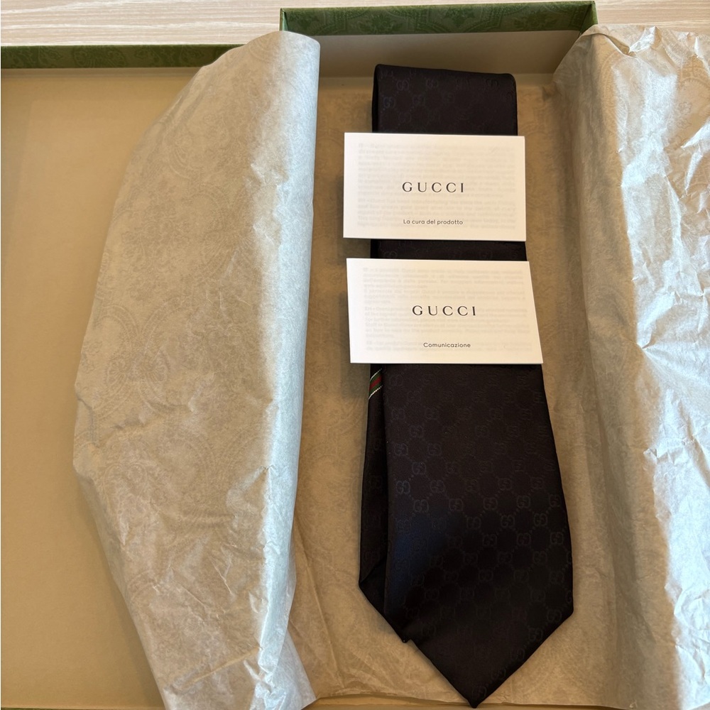 Gucci Black GG Silk Jacquard Tie - Picture 3 of 4